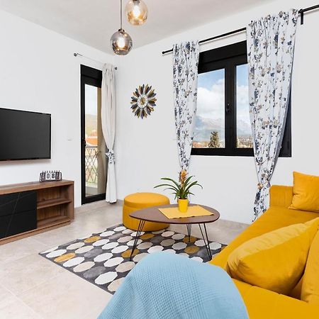 Ell Star Apartment Tivat Exterior photo