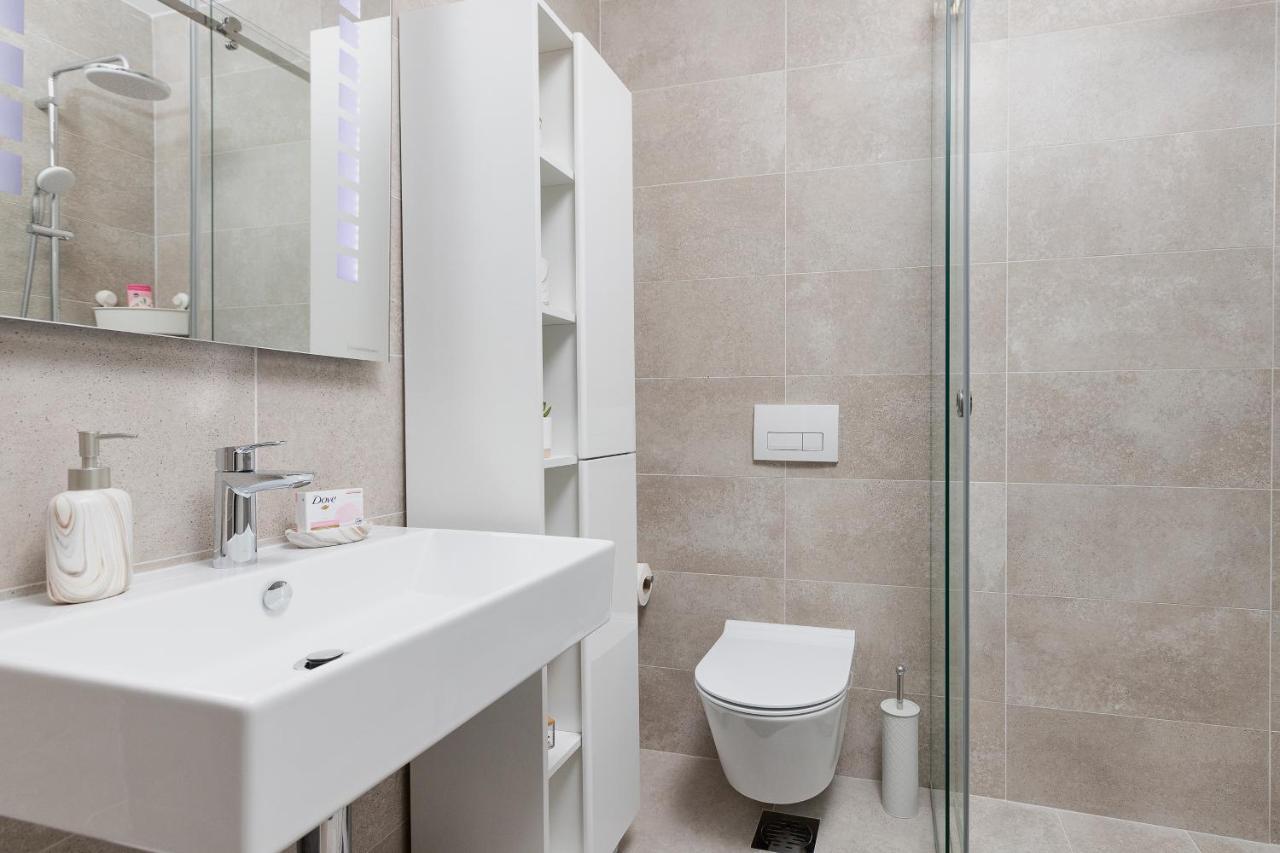 Ell Star Apartment Tivat Exterior photo
