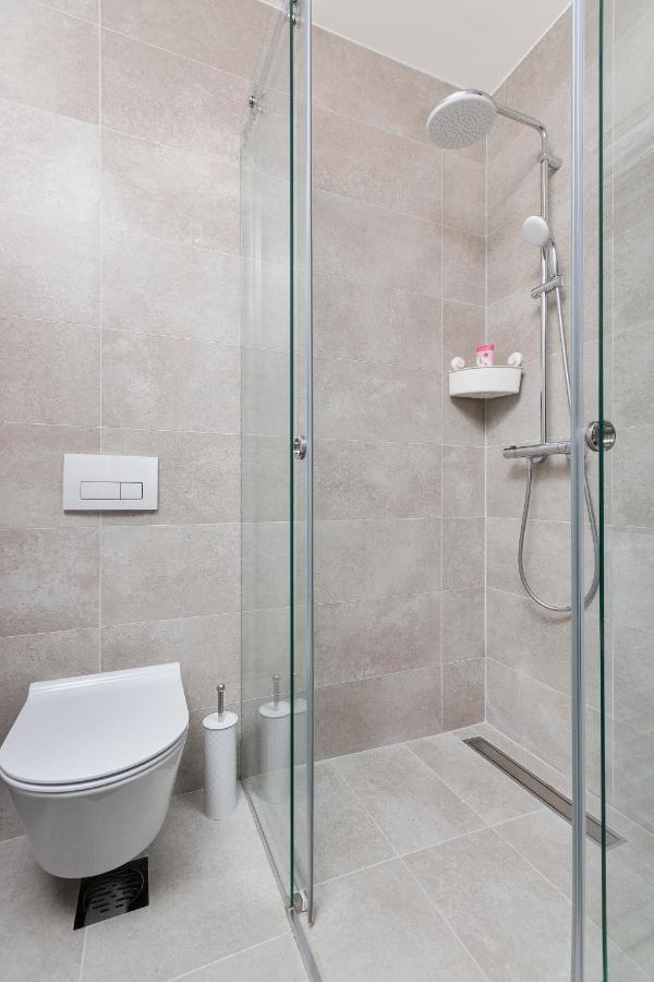 Ell Star Apartment Tivat Exterior photo